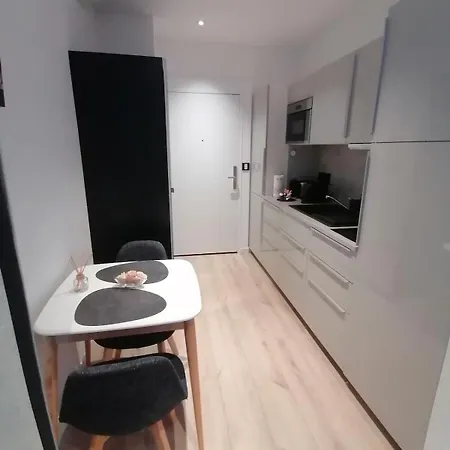 B8 Mini 175blo-paris Convention Appartement *